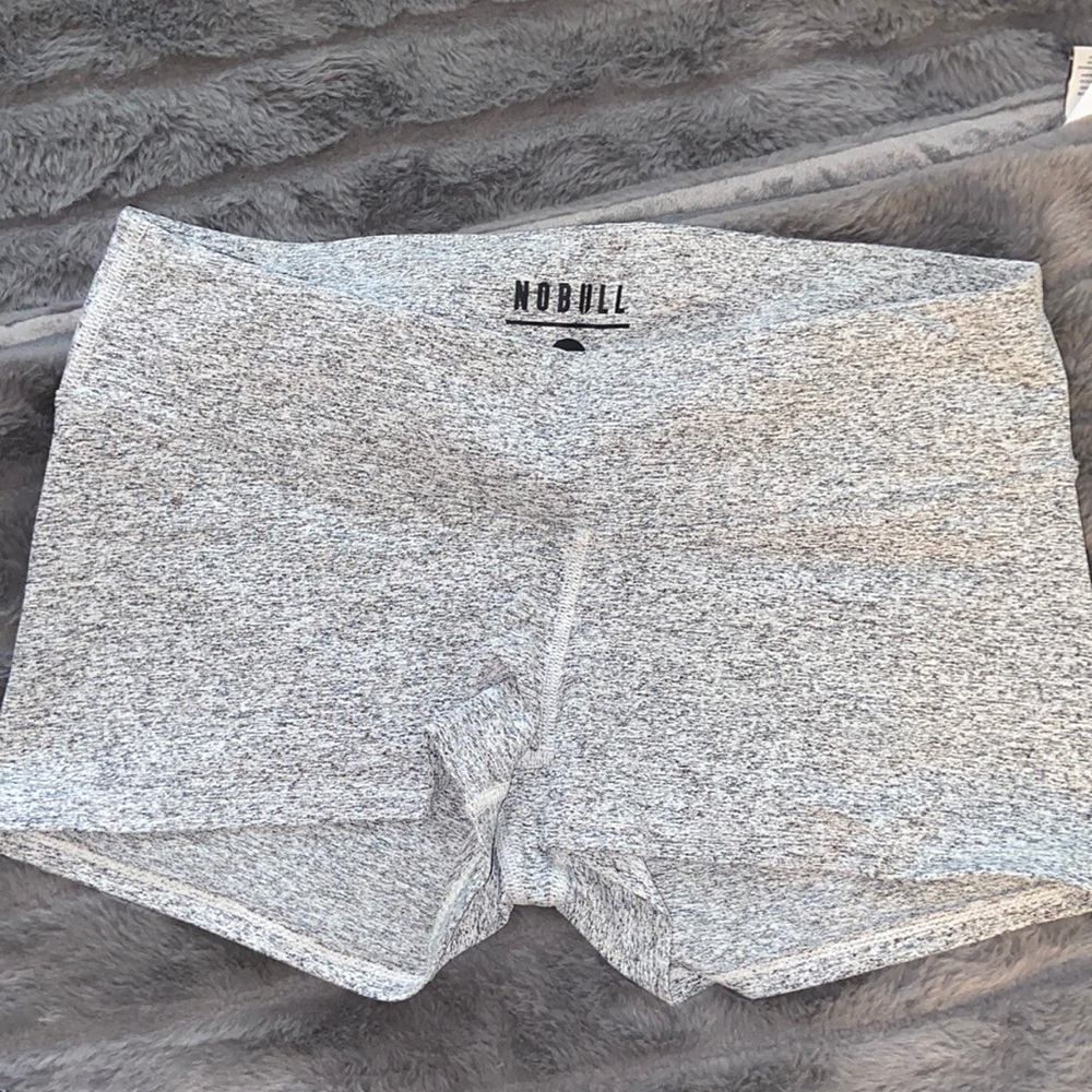 Nobull women’s plush Heather white shorts size M. 2” inseam